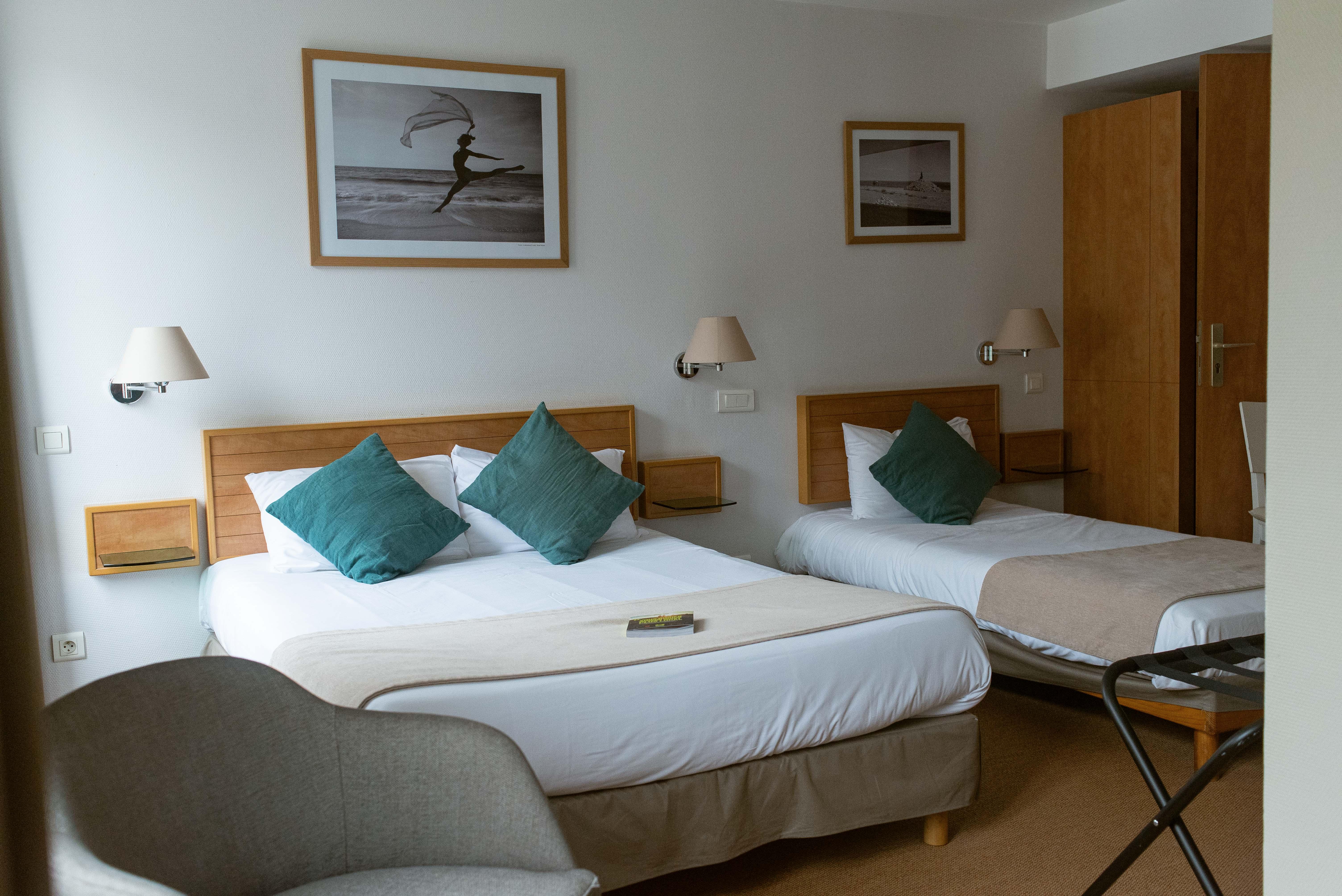 Les Voyageurs Hotel Saint-Renan Bagian luar foto