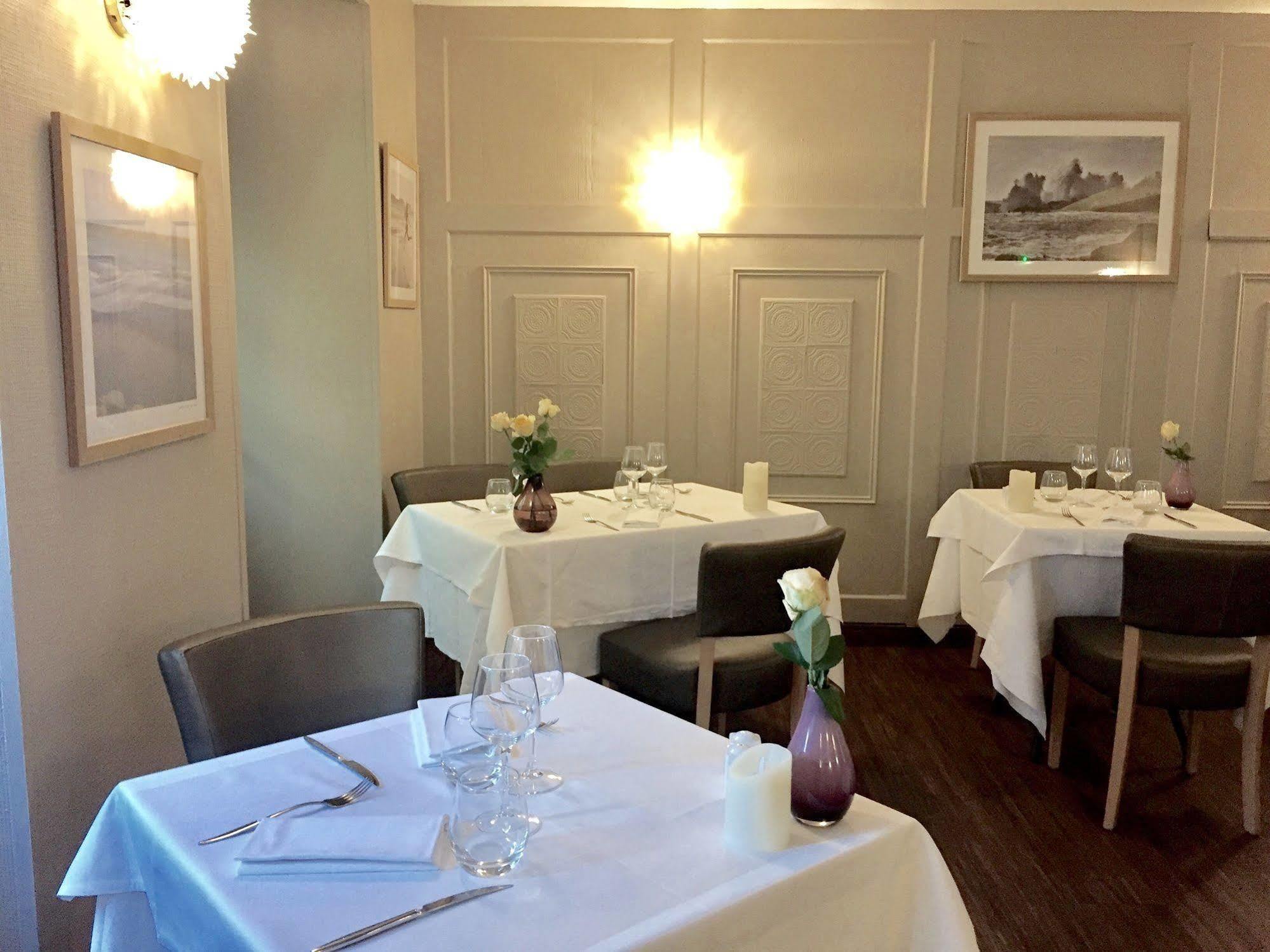 Les Voyageurs Hotel Saint-Renan Bagian luar foto