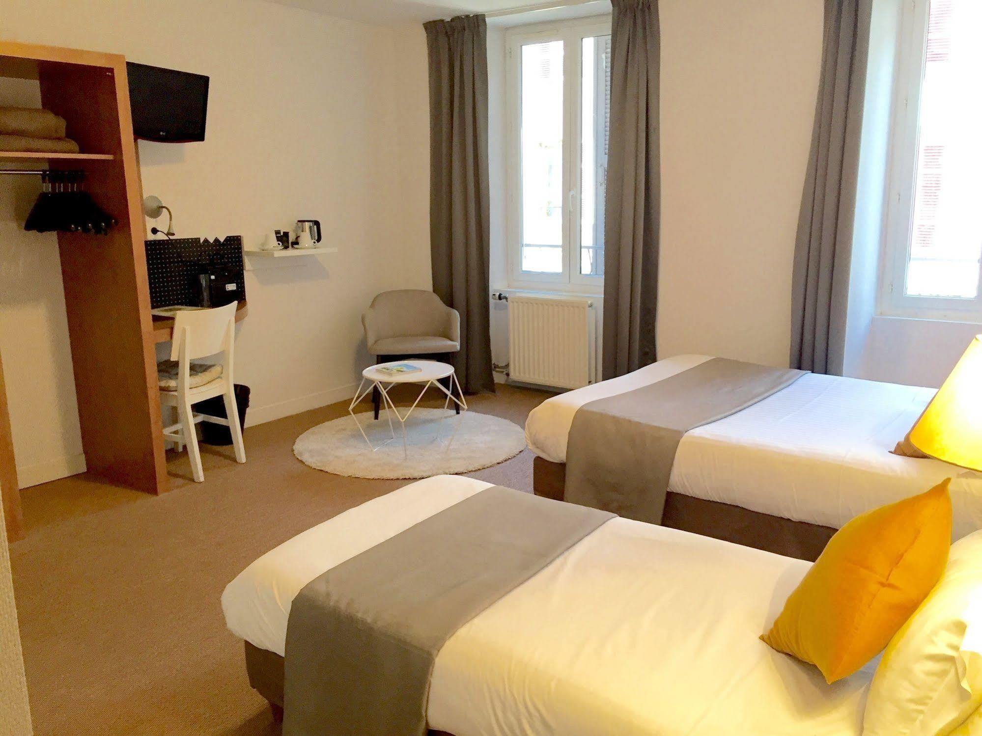 Les Voyageurs Hotel Saint-Renan Bagian luar foto
