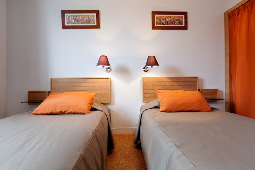 Les Voyageurs Hotel Saint-Renan Bagian luar foto